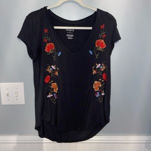 American Eagle Embroidered Flower Tee